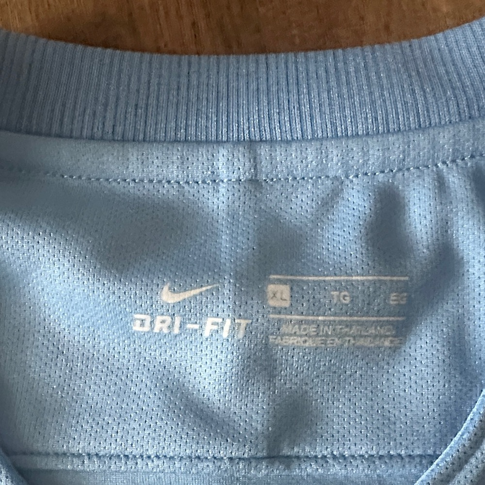 Manchester City Nike Jersey - Picture 6 of 6